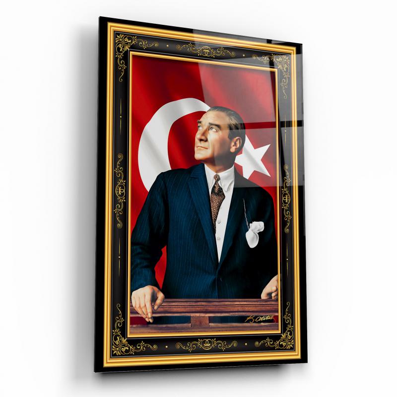 Atatürk Türk Bayrağı Temalı Altın Çerçeveli Dikey Cam Tablo