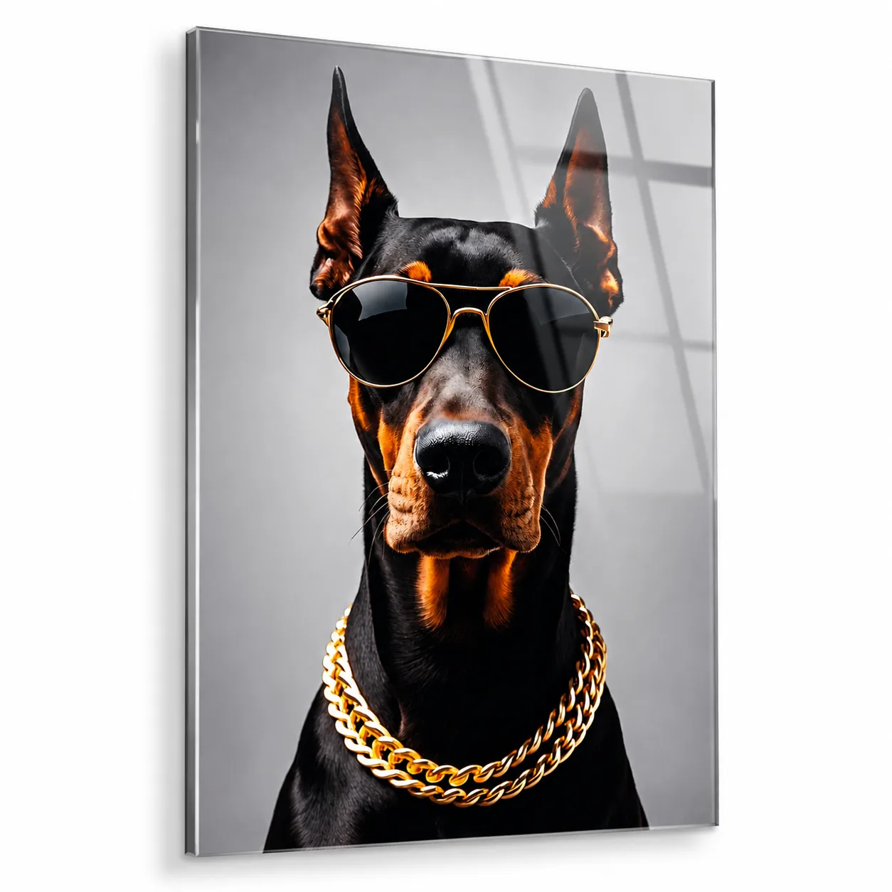 Havalı Doberman ve Altın Zincir Dikey Cam Tablo